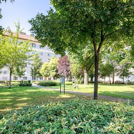 Central - Spacious - Green - Modern