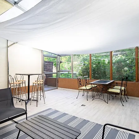 Central - Spacious - Green - Modern *
