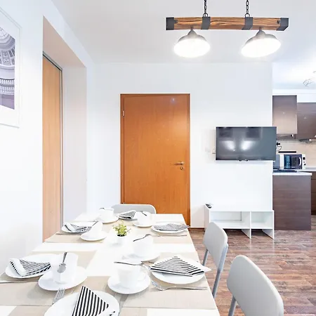 Central - Spacious - Green - Modern * Budapest